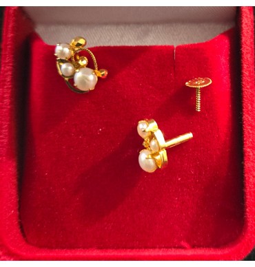 22ct Gold Ear Studs with Pearls - GJES032