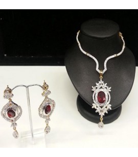 Neclace Set with Pendant/Brooch